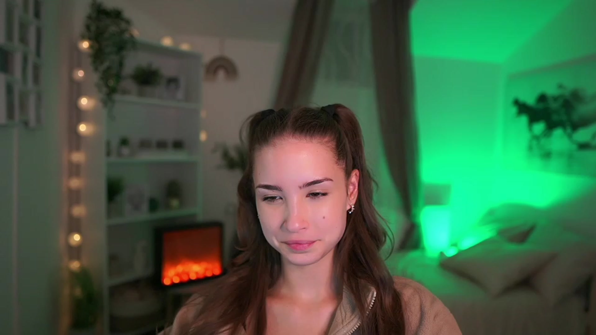Gallery image thumbnail from Shy_jane's myfreecams stream on, 10/12/2023, 16:44 image 16 of 20