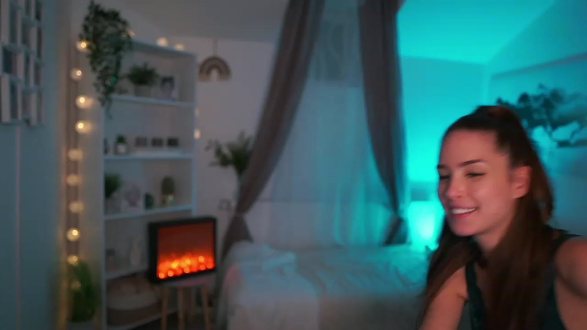 Gallery image thumbnail from Shy_jane's myfreecams stream on, 10/15/2023, 16:02 image 15 of 20