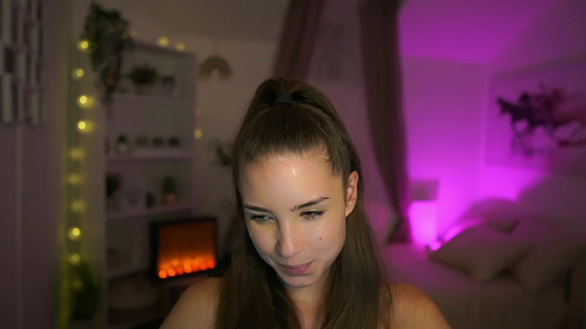Gallery image thumbnail from Shy_jane's myfreecams stream on, 10/15/2023, 16:02 image 11 of 20