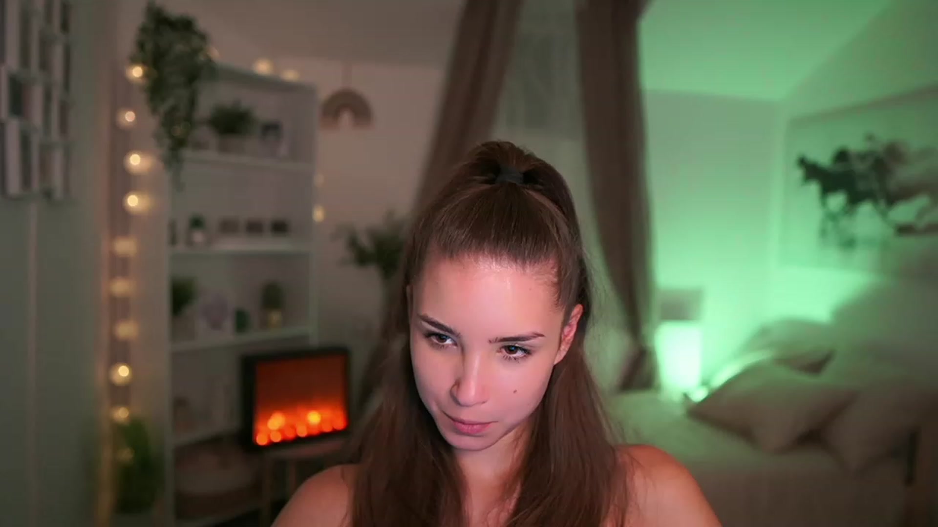 Gallery image thumbnail from Shy_jane's myfreecams stream on, 10/15/2023, 16:02 image 7 of 20