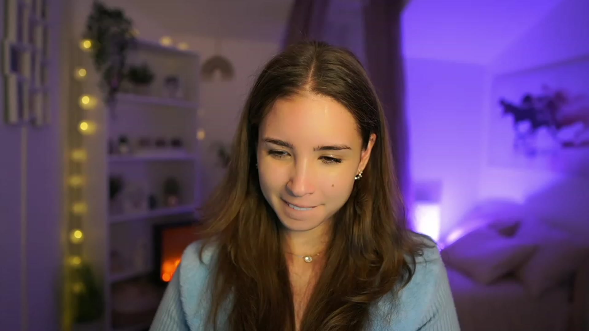Gallery image thumbnail from Shy_jane's myfreecams stream on, 10/17/2023, 14:37 image 13 of 20