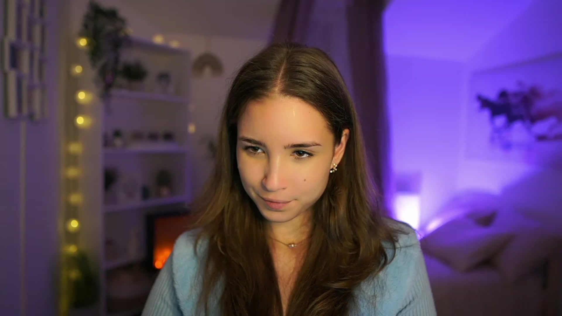 Gallery image thumbnail from Shy_jane's myfreecams stream on, 10/17/2023, 14:37 image 18 of 20