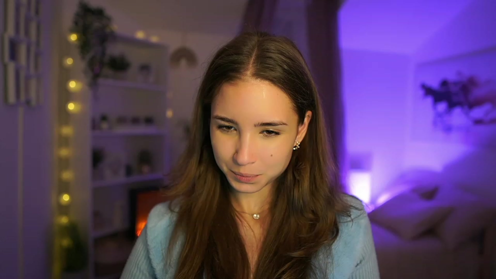 Gallery image thumbnail from Shy_jane's myfreecams stream on, 10/17/2023, 14:37 image 9 of 20