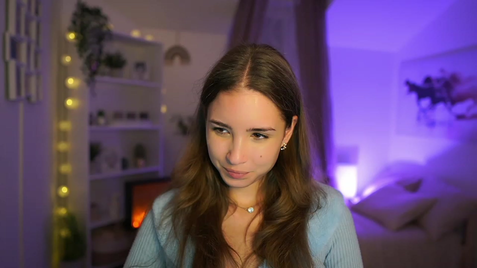 Gallery image thumbnail from Shy_jane's myfreecams stream on, 10/17/2023, 17:38 image 4 of 20