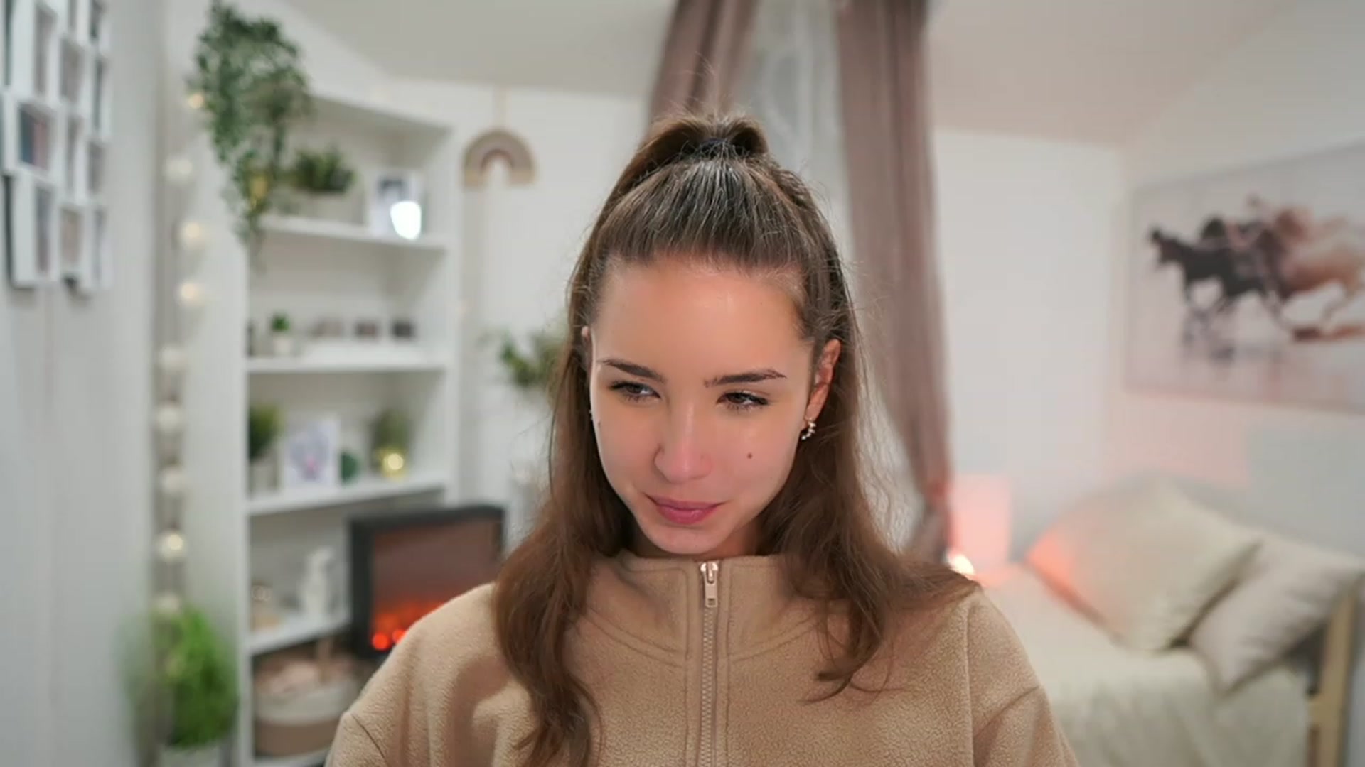Gallery image thumbnail from Shy_jane's myfreecams stream on, 10/19/2023, 13:43 image 1 of 20