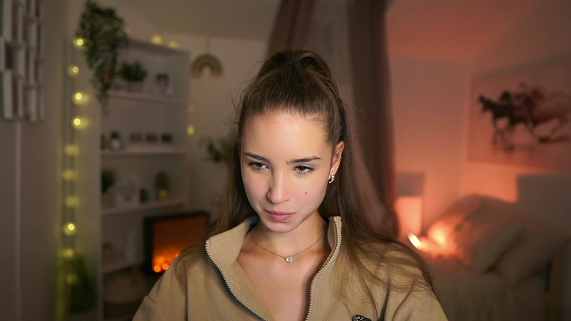 Gallery image thumbnail from Shy_jane's myfreecams stream on, 10/19/2023, 16:22 image 9 of 20