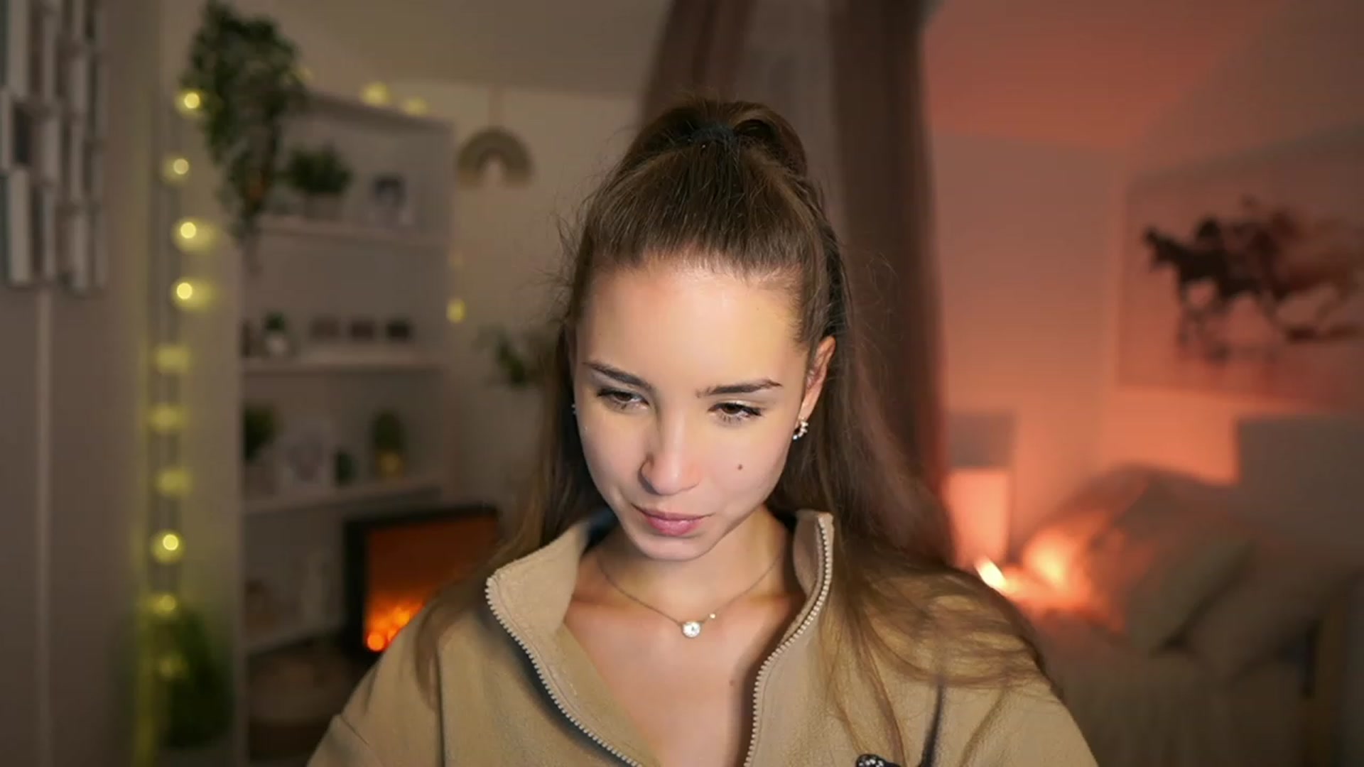 Gallery image thumbnail from Shy_jane's myfreecams stream on, 10/19/2023, 16:22 image 3 of 20