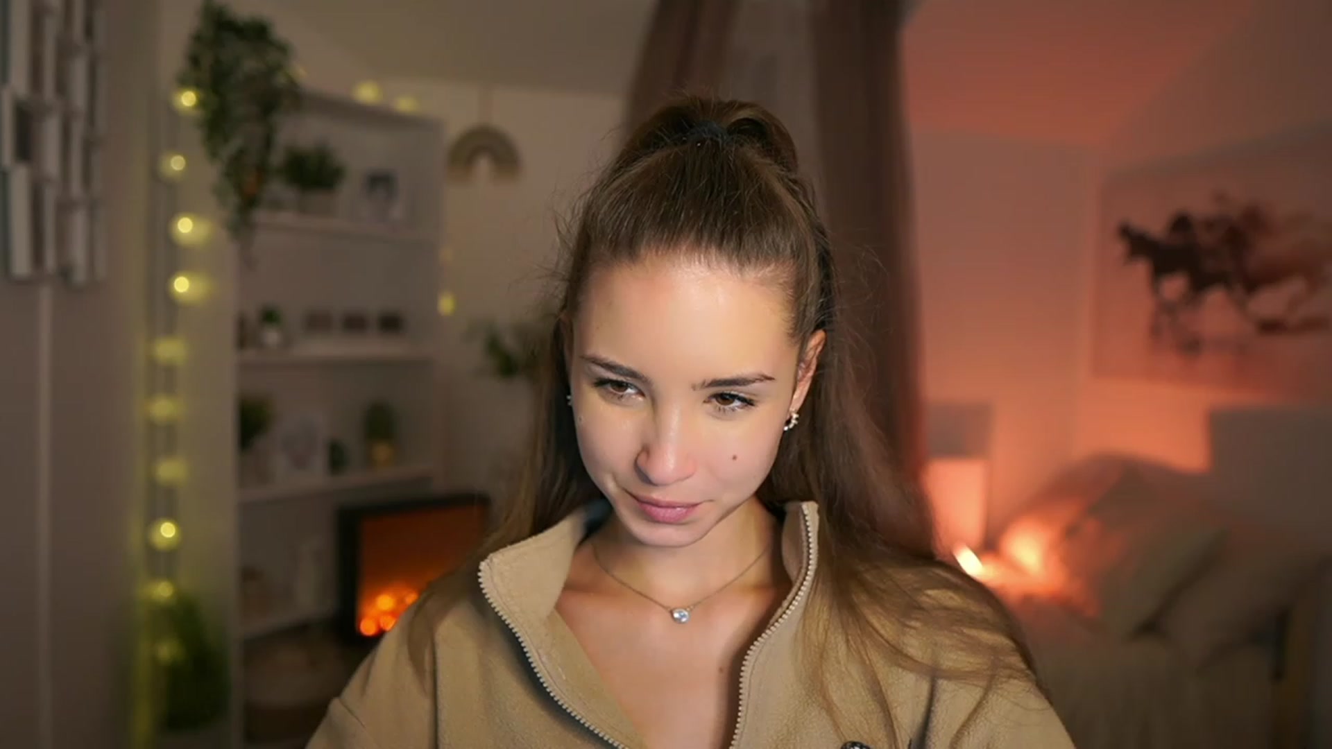 Gallery image thumbnail from Shy_jane's myfreecams stream on, 10/19/2023, 16:22 image 5 of 20
