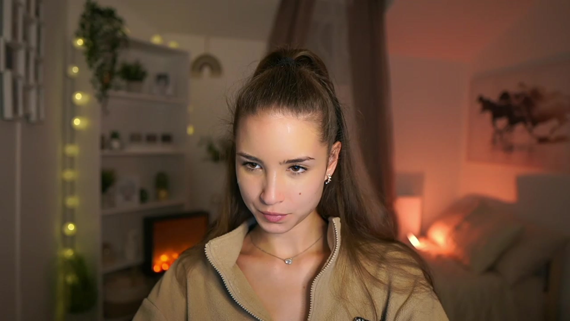Gallery image thumbnail from Shy_jane's myfreecams stream on, 10/19/2023, 16:22 image 10 of 20