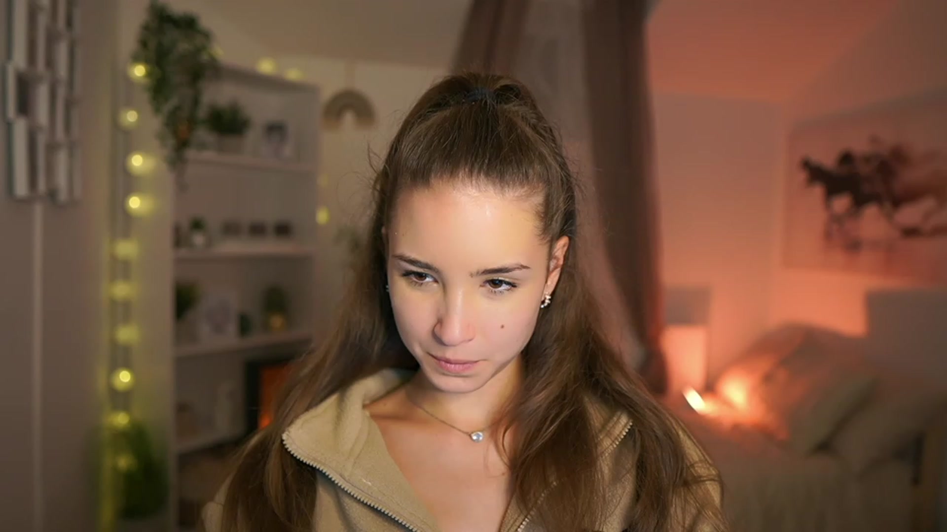 Gallery image thumbnail from Shy_jane's myfreecams stream on, 10/19/2023, 17:44 image 1 of 20