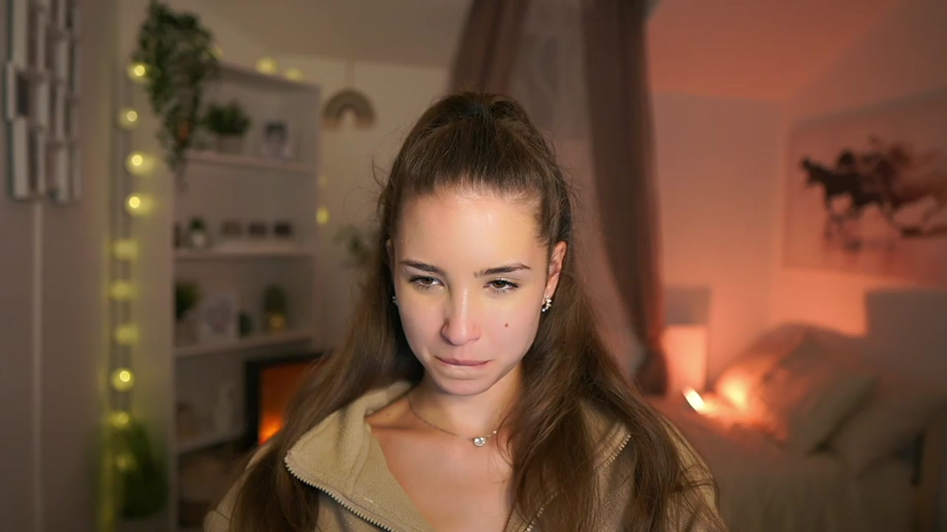 Gallery image thumbnail from Shy_jane's myfreecams stream on, 10/19/2023, 17:44 image 4 of 20