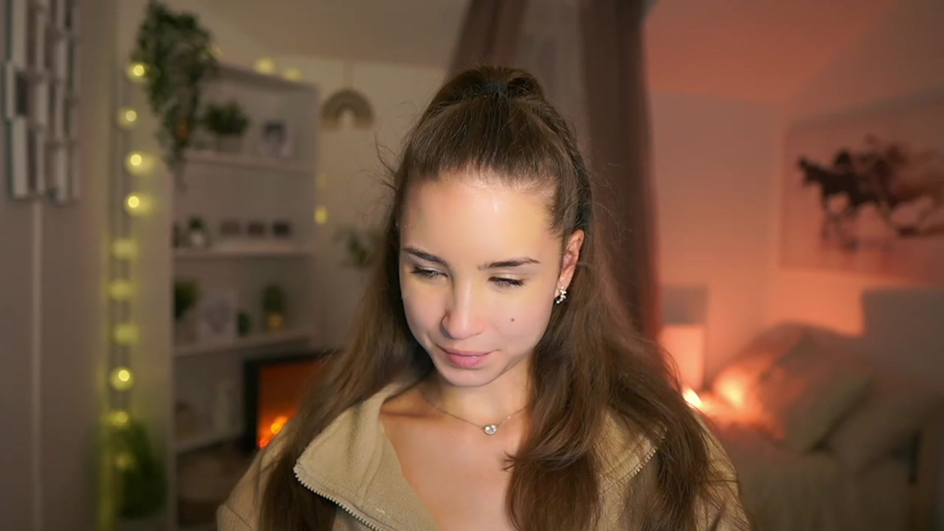 Gallery image thumbnail from Shy_jane's myfreecams stream on, 10/19/2023, 17:44 image 12 of 20