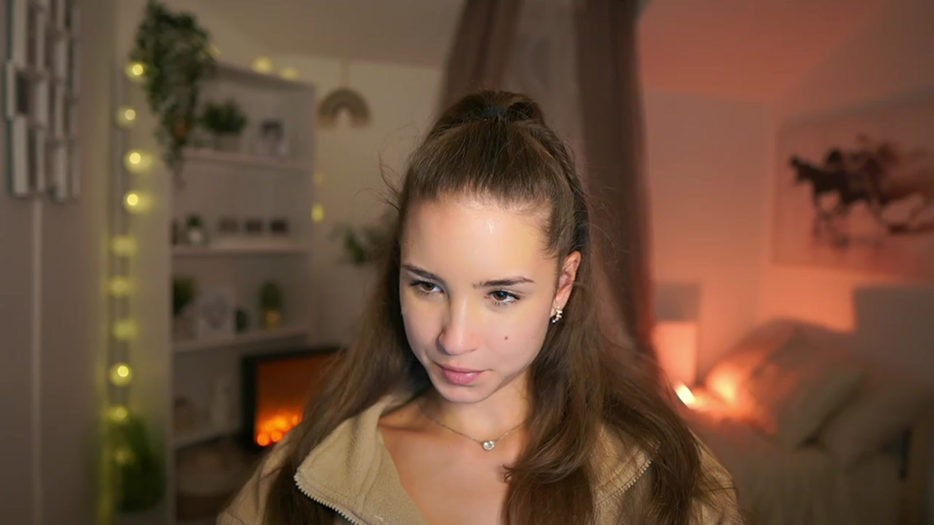 Gallery image thumbnail from Shy_jane's myfreecams stream on, 10/19/2023, 17:44 image 10 of 20