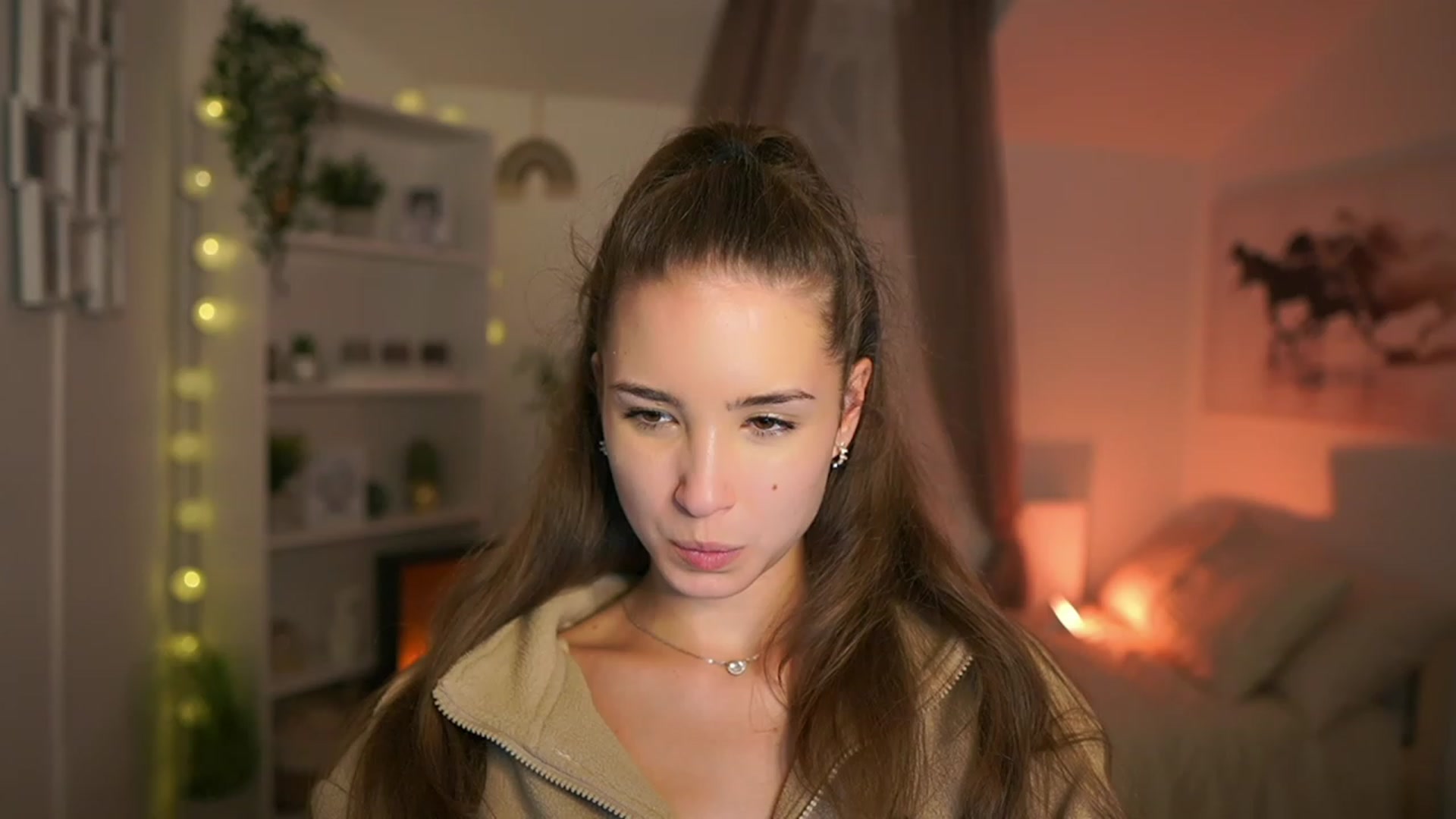 Gallery image thumbnail from Shy_jane's myfreecams stream on, 10/19/2023, 17:44 image 3 of 20