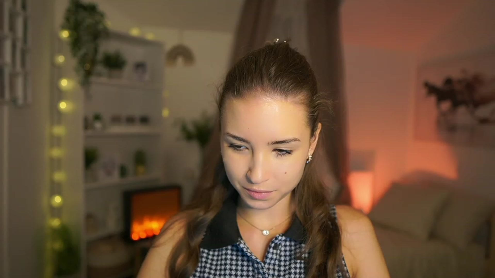 Gallery image thumbnail from Shy_jane's myfreecams stream on, 10/22/2023, 10:08 image 2 of 20