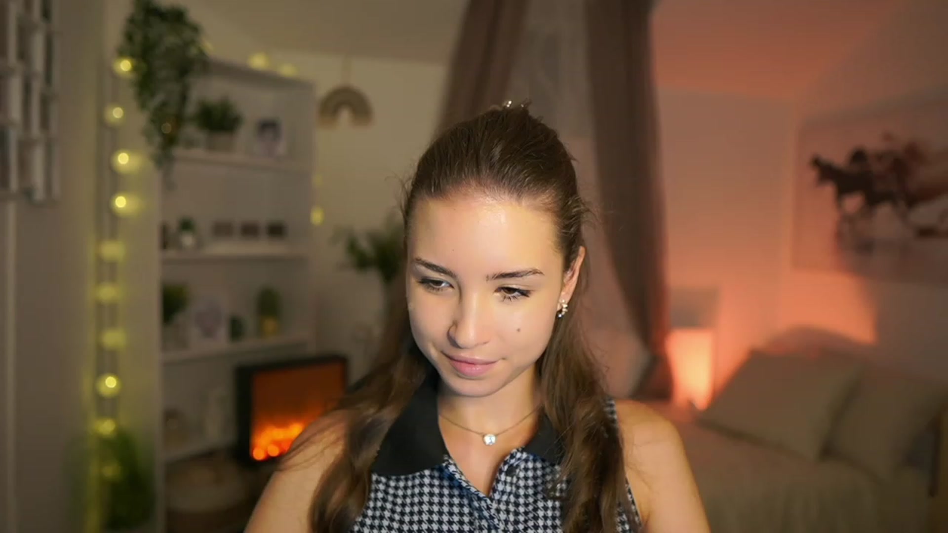 Gallery image thumbnail from Shy_jane's myfreecams stream on, 10/22/2023, 10:08 image 15 of 20