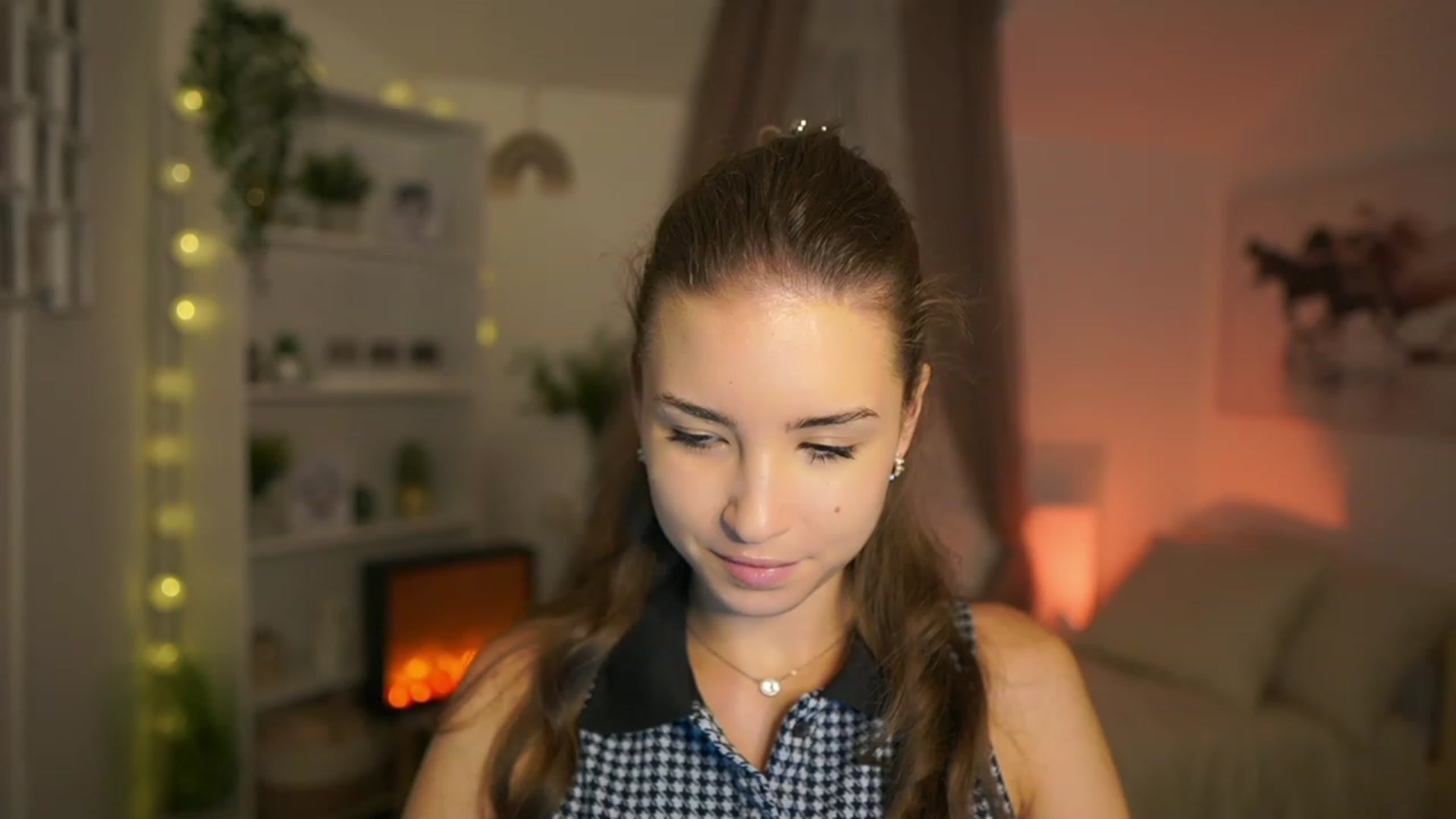 Gallery image thumbnail from Shy_jane's myfreecams stream on, 10/22/2023, 10:08 image 1 of 20
