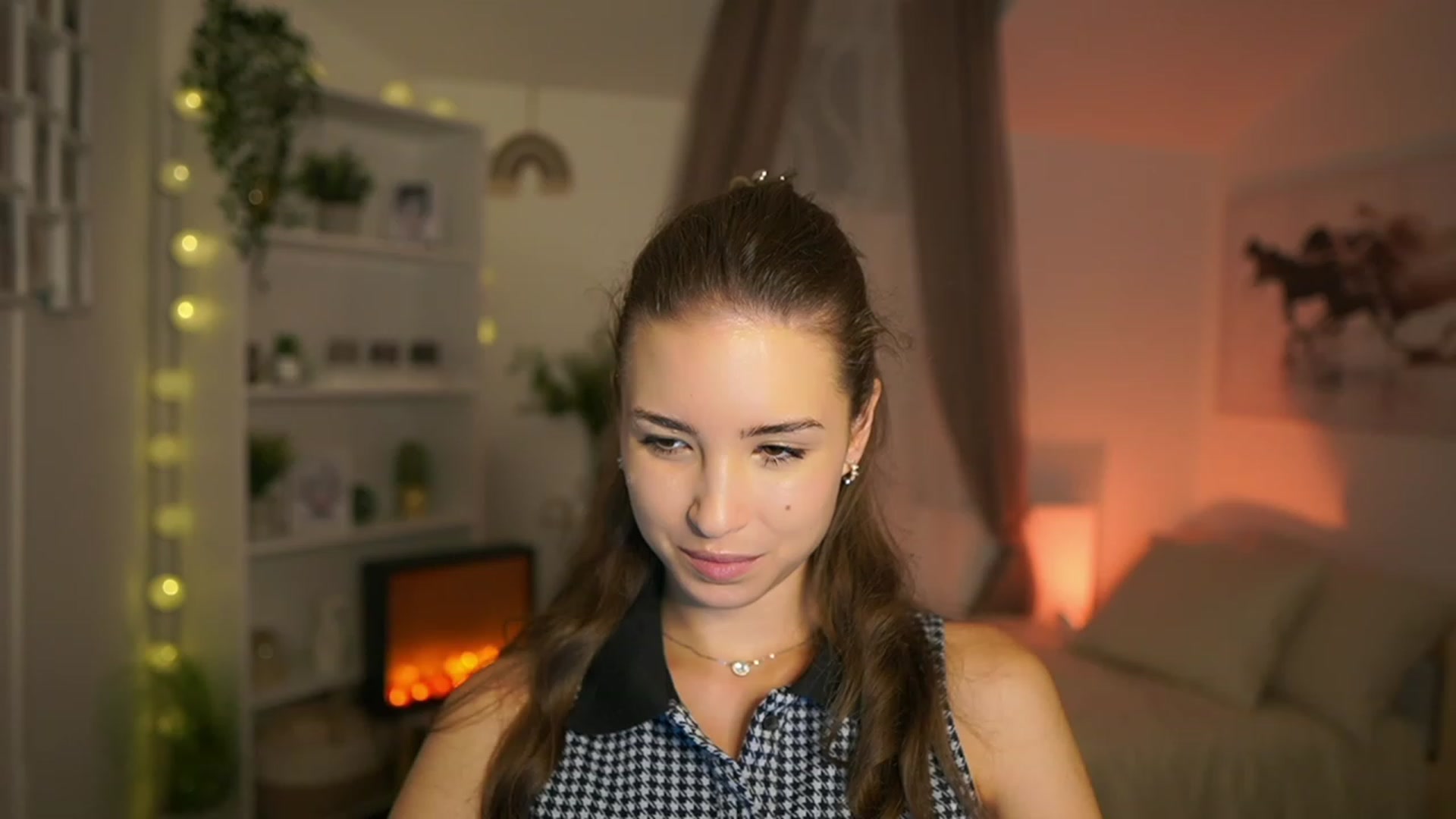 Gallery image thumbnail from Shy_jane's myfreecams stream on, 10/22/2023, 10:08 image 18 of 20