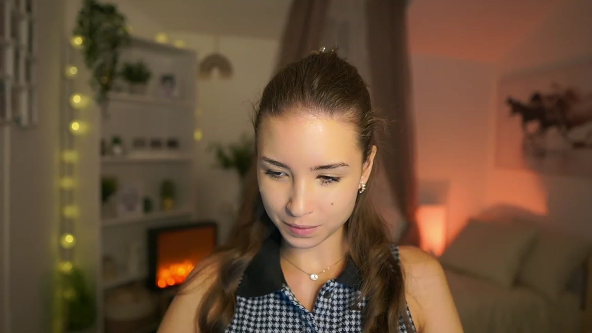 Gallery image thumbnail from Shy_jane's myfreecams stream on, 10/22/2023, 10:08 image 4 of 20