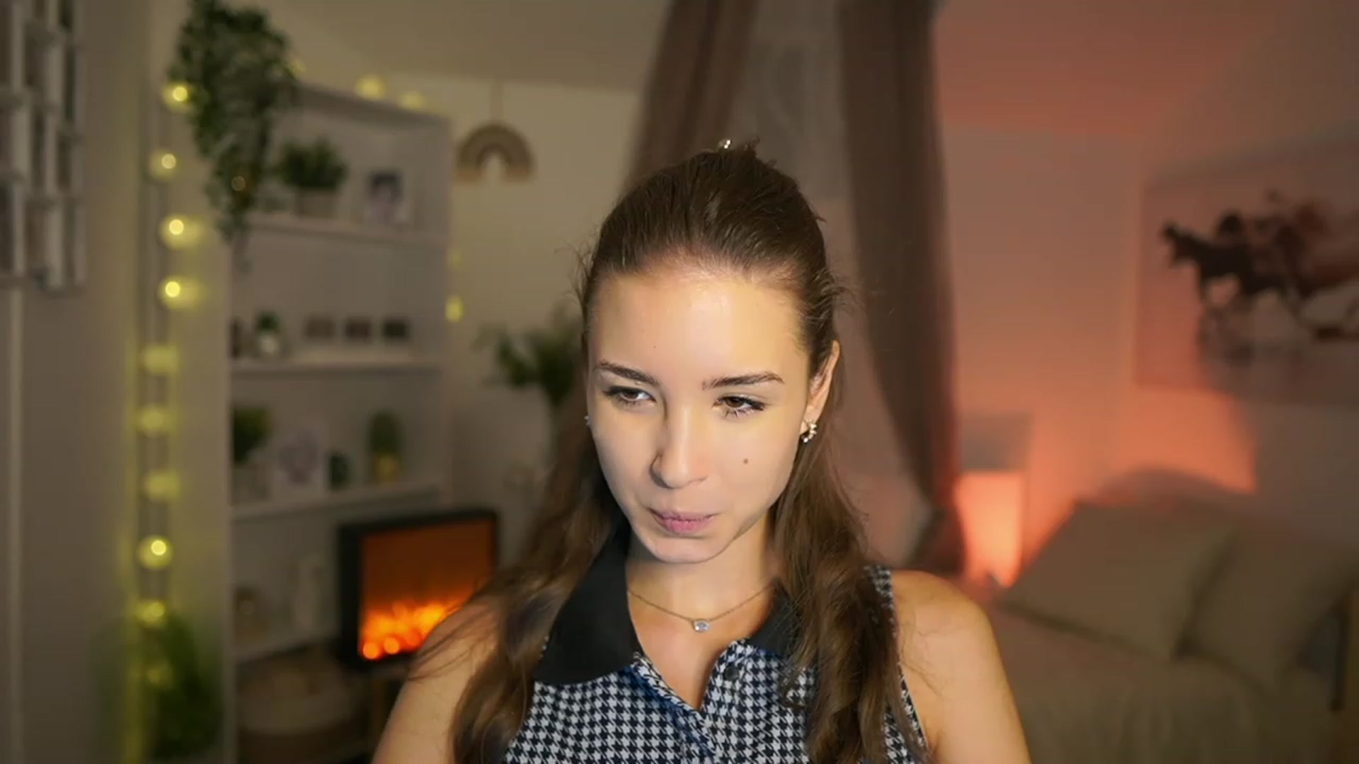 Gallery image thumbnail from Shy_jane's myfreecams stream on, 10/22/2023, 10:08 image 6 of 20