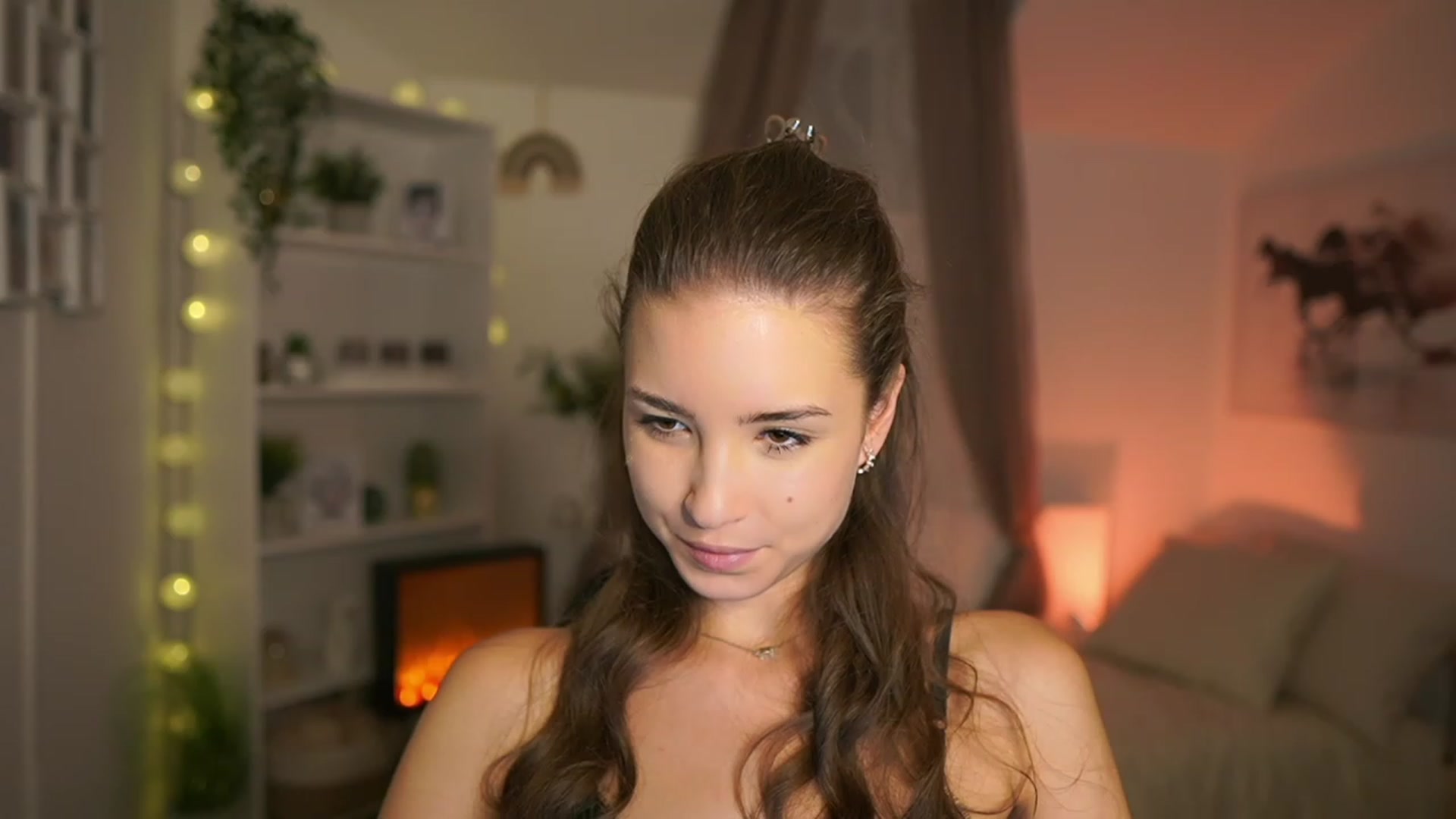 Gallery image thumbnail from Shy_jane's myfreecams stream on, 10/22/2023, 11:43 image 15 of 20