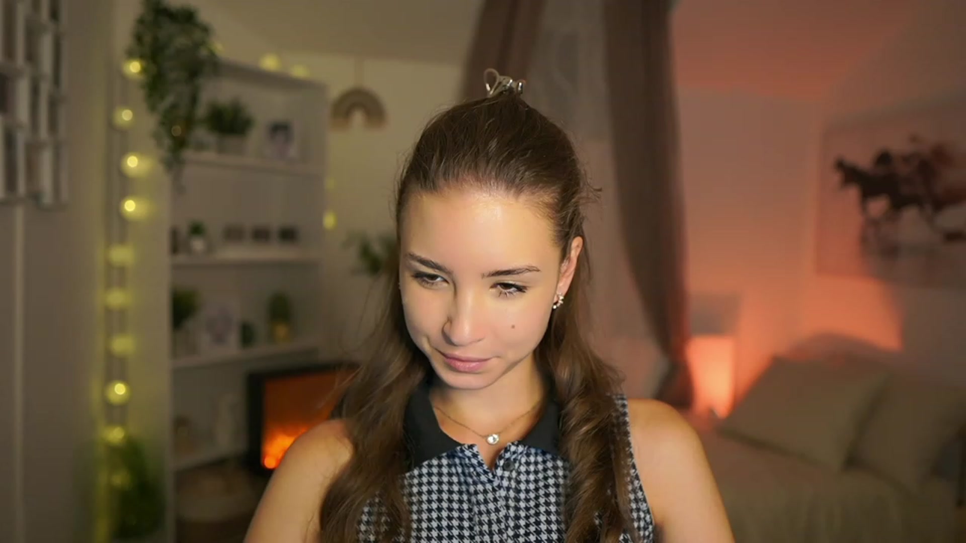 Gallery image thumbnail from Shy_jane's myfreecams stream on, 10/22/2023, 11:43 image 3 of 20