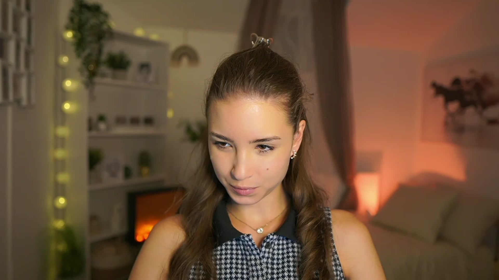 Gallery image thumbnail from Shy_jane's myfreecams stream on, 10/22/2023, 11:43 image 1 of 20
