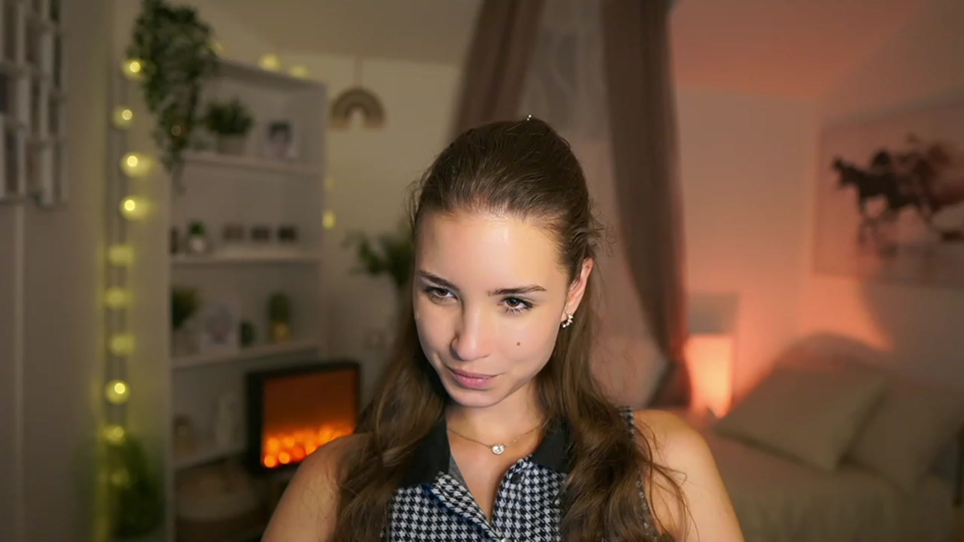 Gallery image thumbnail from Shy_jane's myfreecams stream on, 10/22/2023, 16:32 image 5 of 20