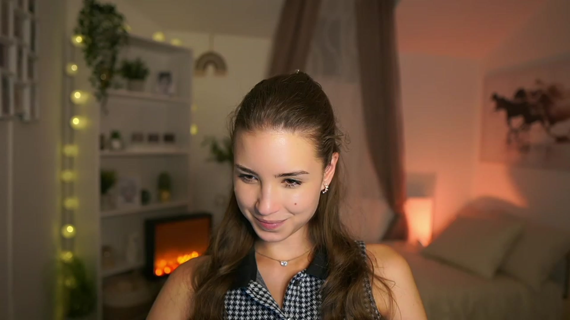 Gallery image thumbnail from Shy_jane's myfreecams stream on, 10/22/2023, 16:32 image 8 of 20