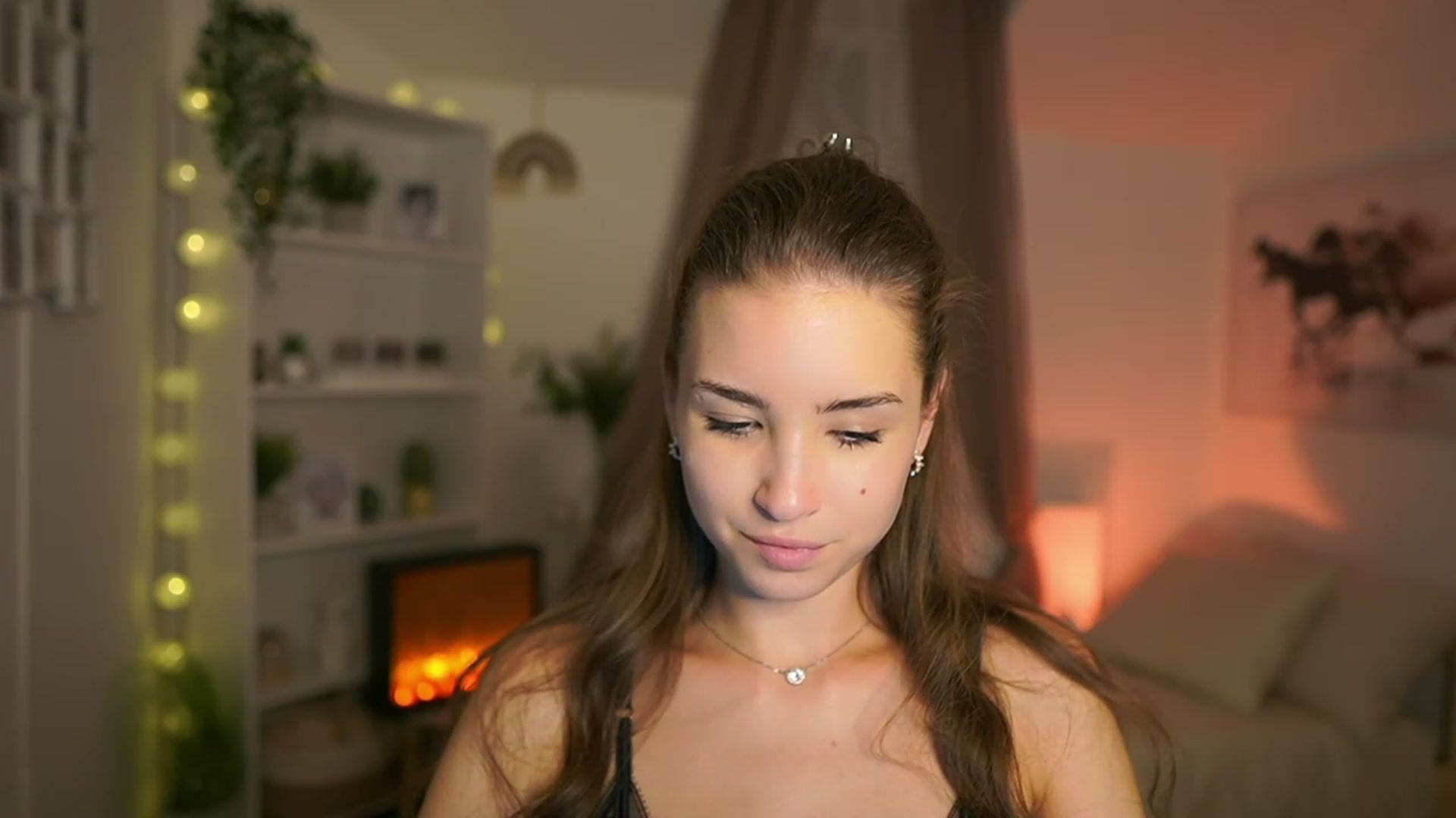 Gallery image thumbnail from Shy_jane's myfreecams stream on, 10/22/2023, 16:32 image 17 of 20