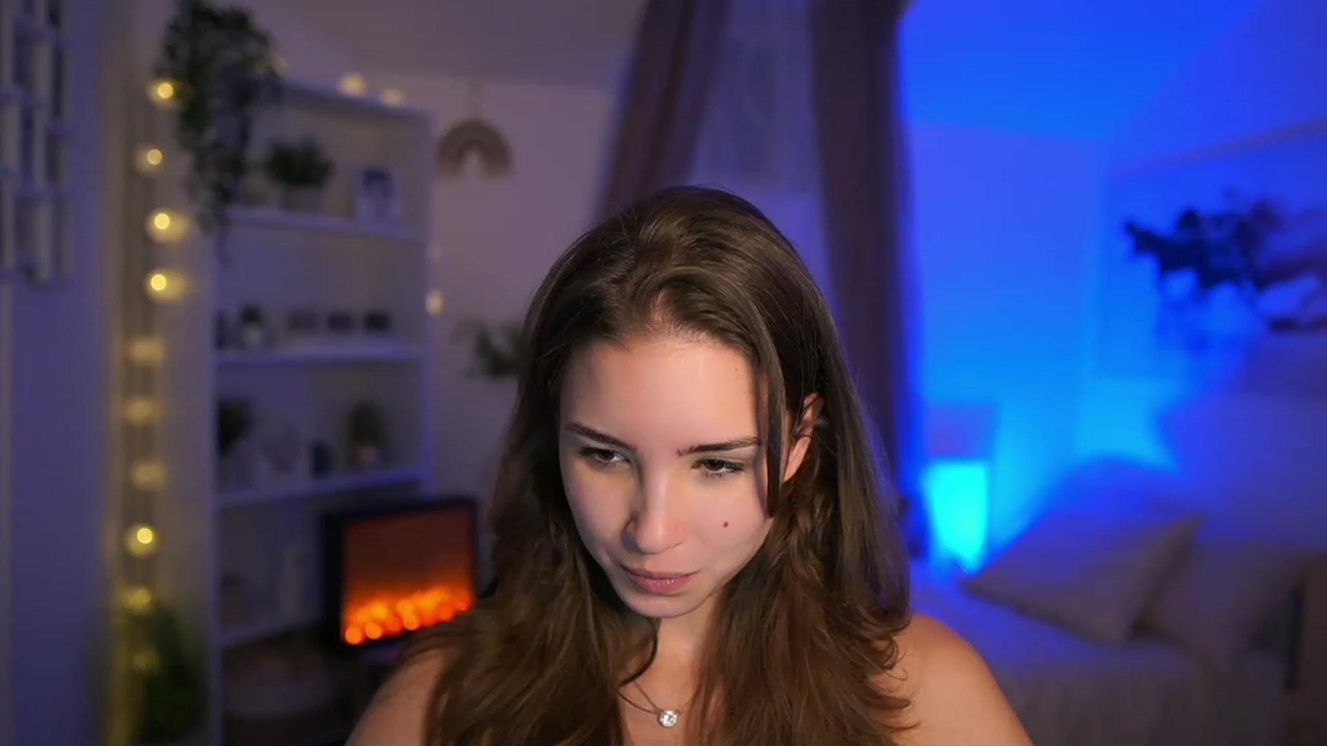 Gallery image thumbnail from Shy_jane's myfreecams stream on, 10/24/2023, 11:46 image 10 of 20