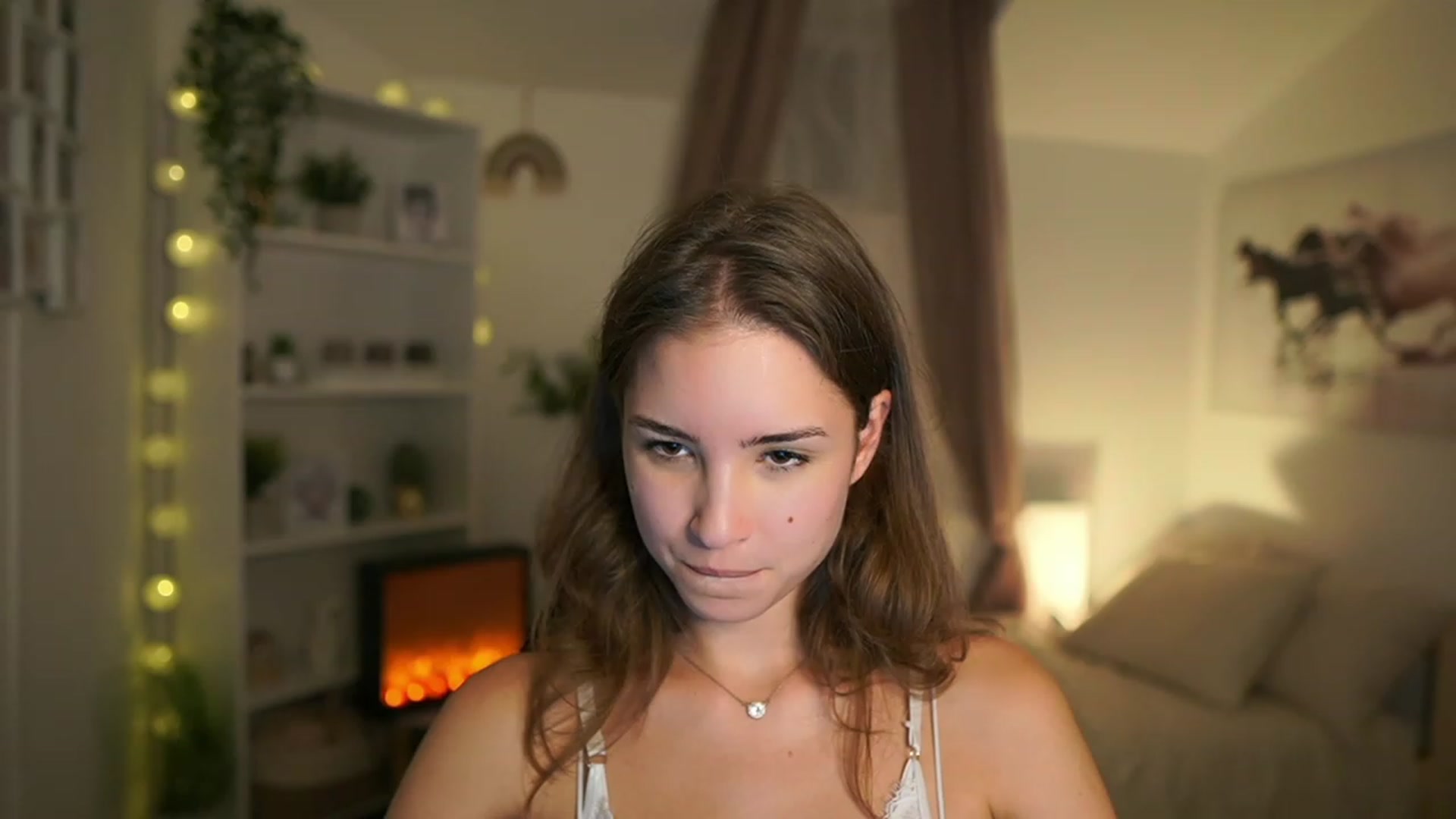 Gallery image thumbnail from Shy_jane's myfreecams stream on, 10/24/2023, 13:05 image 5 of 20