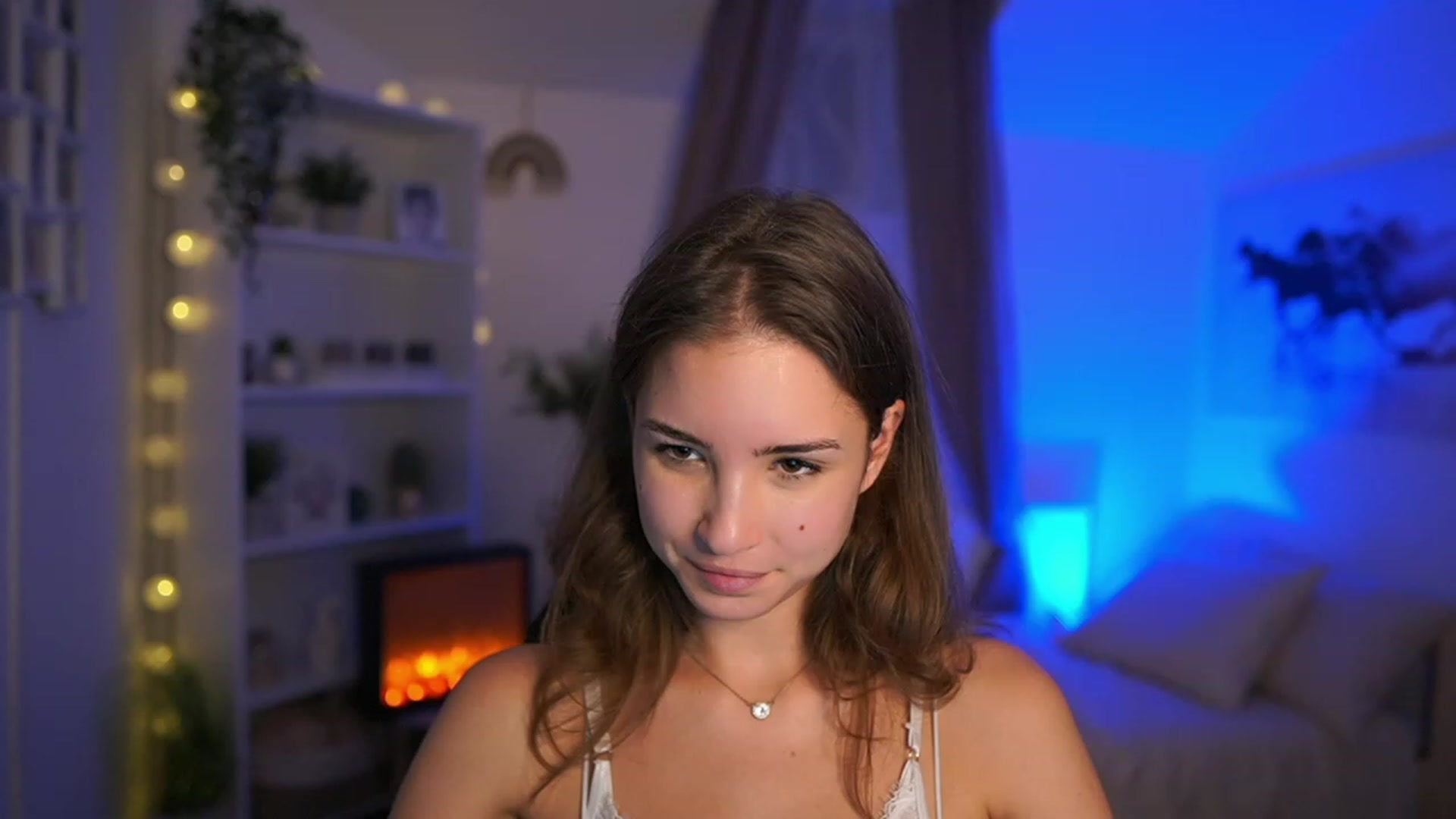 Gallery image thumbnail from Shy_jane's myfreecams stream on, 10/24/2023, 13:05 image 6 of 20