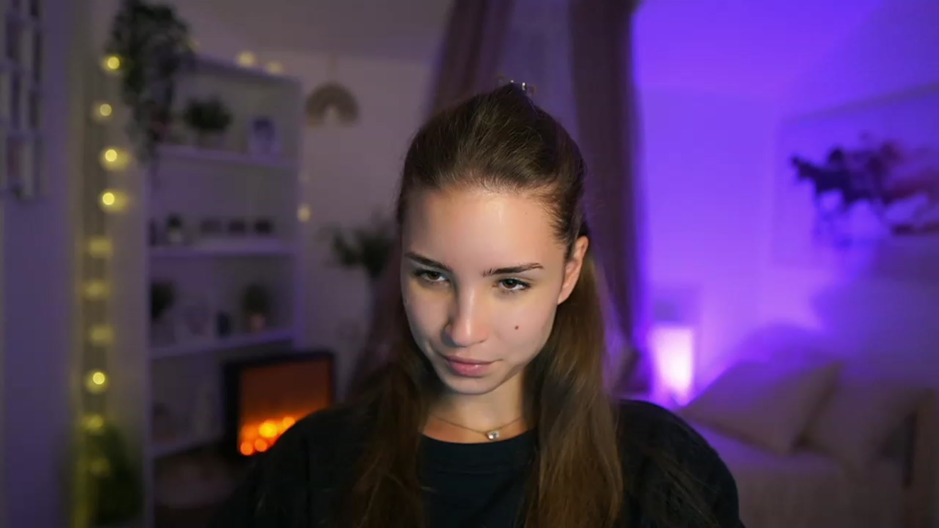 Gallery image thumbnail from Shy_jane's myfreecams stream on, 10/24/2023, 17:49 image 9 of 20