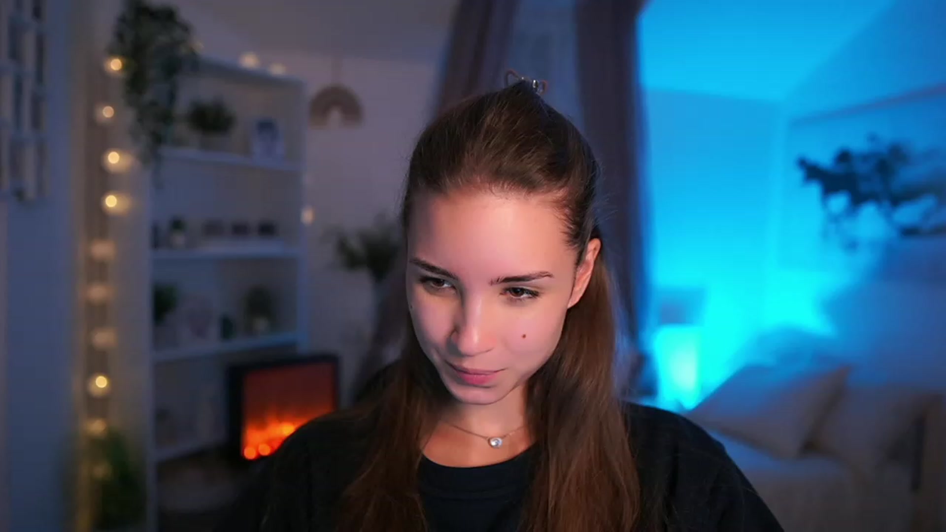 Gallery image thumbnail from Shy_jane's myfreecams stream on, 10/24/2023, 17:49 image 12 of 20