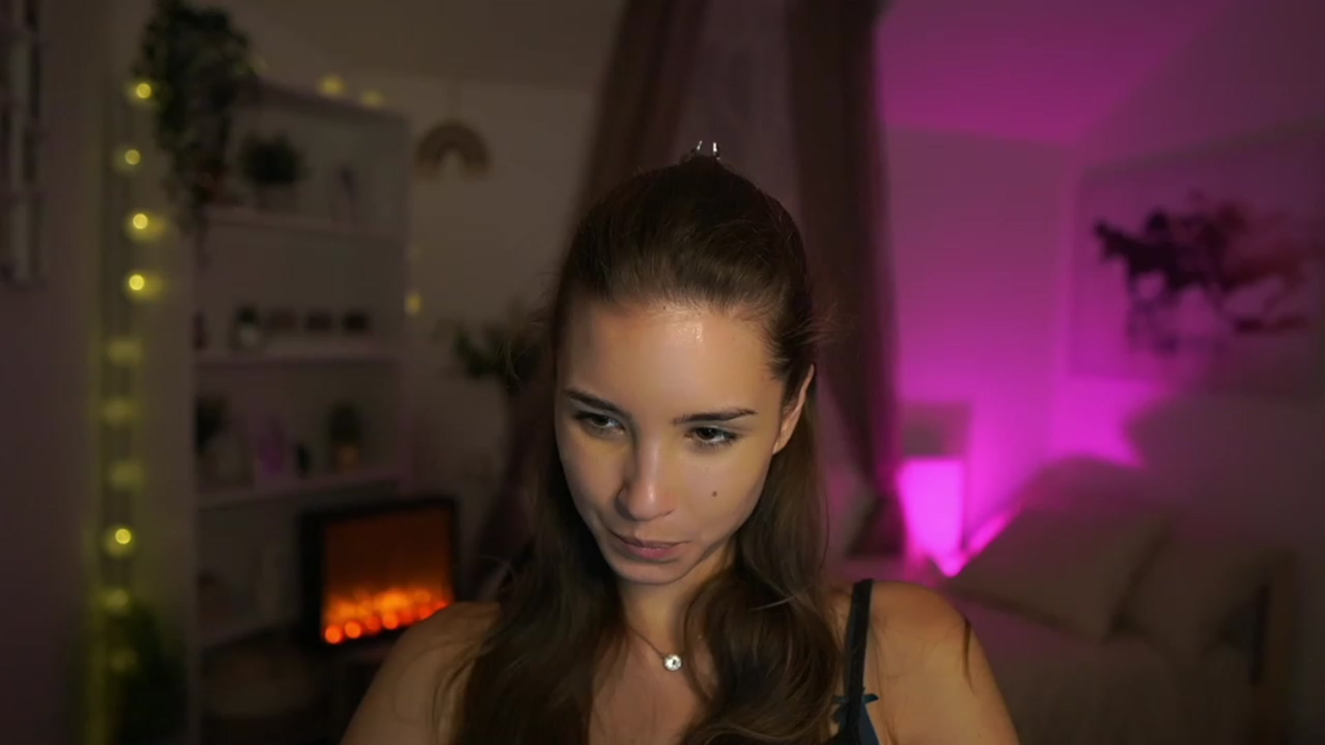 Gallery image thumbnail from Shy_jane's myfreecams stream on, 10/26/2023, 15:24 image 6 of 20