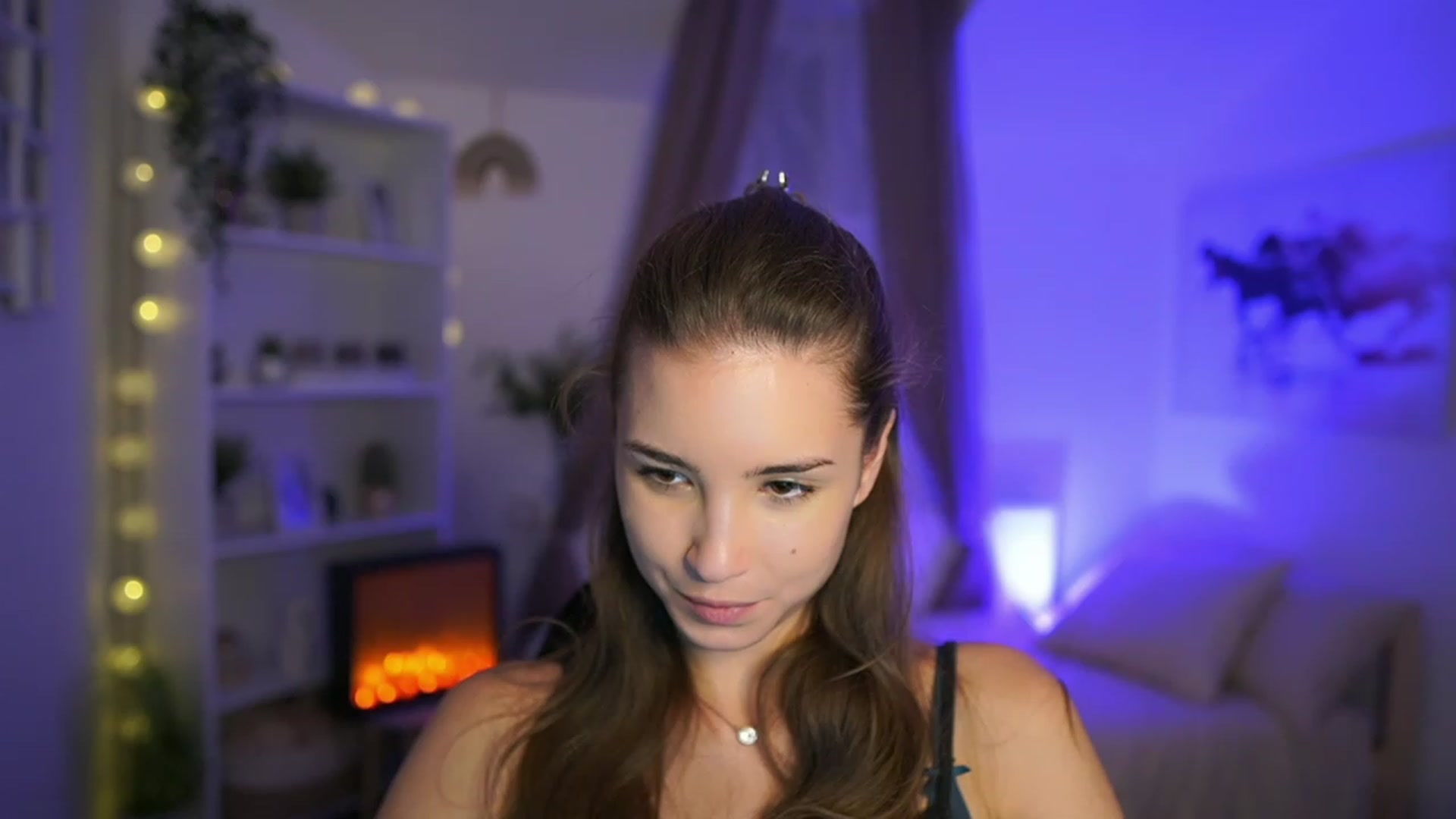 Gallery image thumbnail from Shy_jane's myfreecams stream on, 10/26/2023, 15:24 image 9 of 20