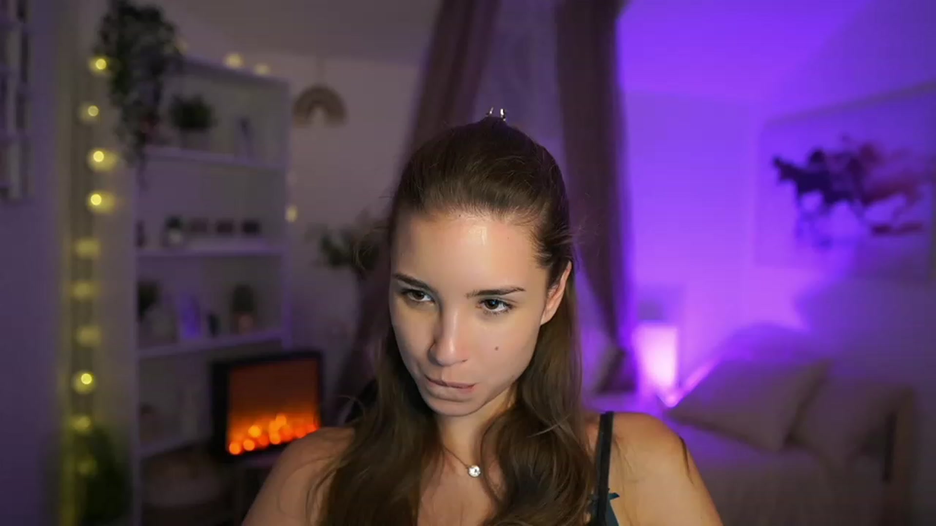 Gallery image thumbnail from Shy_jane's myfreecams stream on, 10/26/2023, 15:24 image 8 of 20