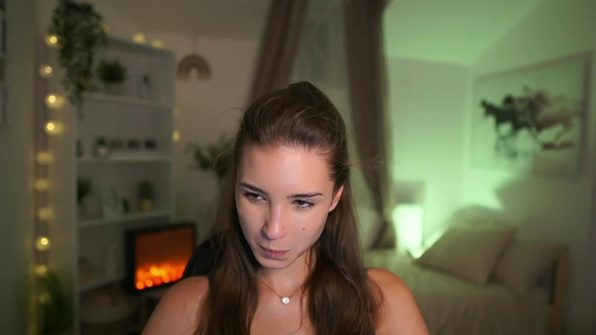 Gallery image thumbnail from Shy_jane's myfreecams stream on, 10/26/2023, 16:46 image 4 of 20
