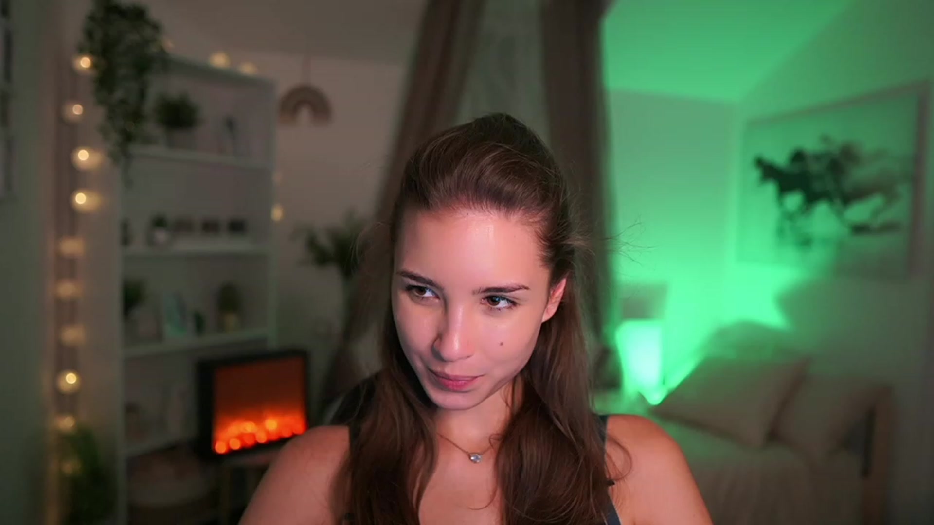 Gallery image thumbnail from Shy_jane's myfreecams stream on, 10/26/2023, 16:46 image 11 of 20