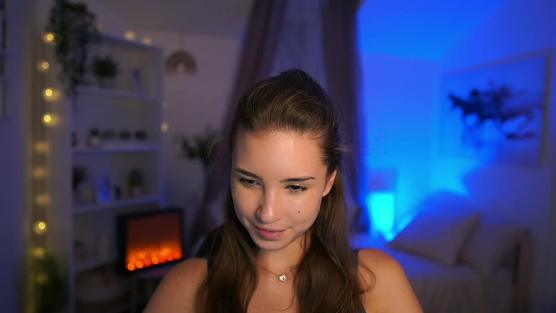 Gallery image thumbnail from Shy_jane's myfreecams stream on, 10/26/2023, 16:46 image 13 of 20