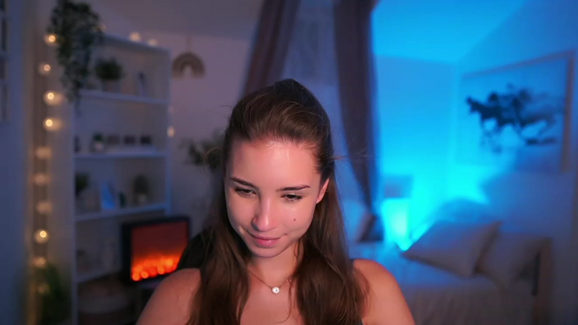 Gallery image thumbnail from Shy_jane's myfreecams stream on, 10/26/2023, 16:46 image 6 of 20
