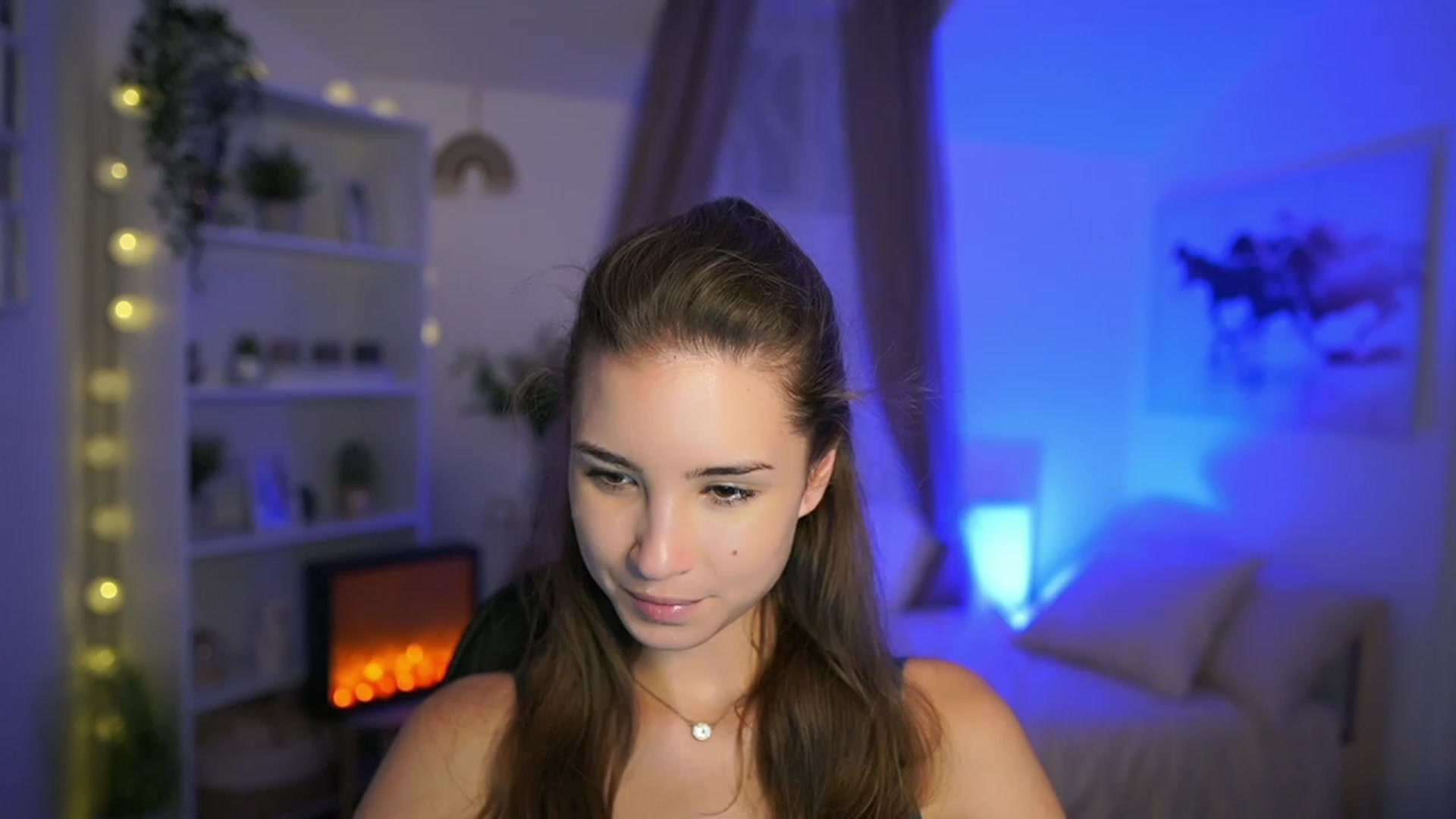 Gallery image thumbnail from Shy_jane's myfreecams stream on, 10/26/2023, 16:46 image 7 of 20