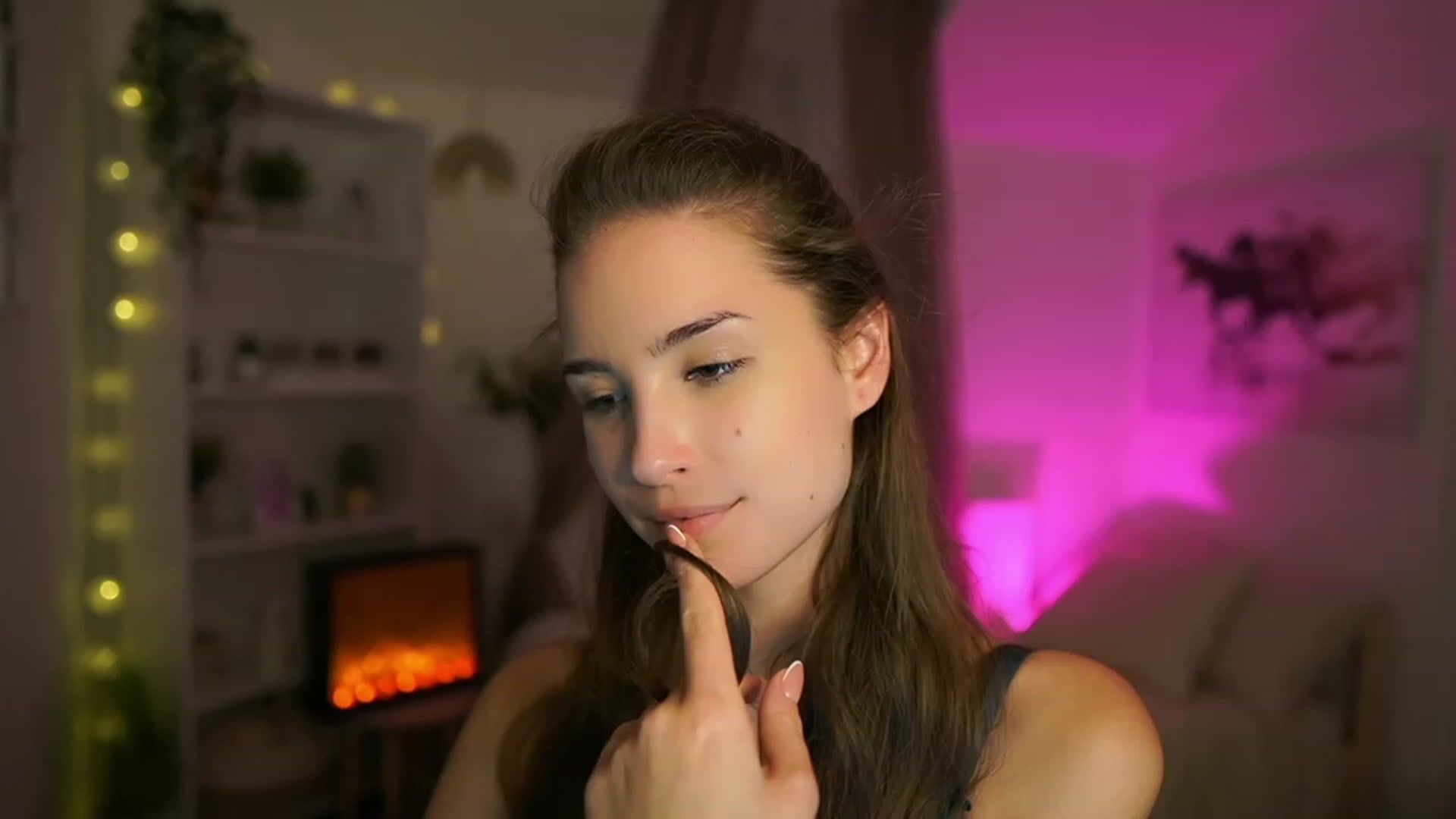 Gallery image thumbnail from Shy_jane's myfreecams stream on, 10/26/2023, 16:46 image 15 of 20