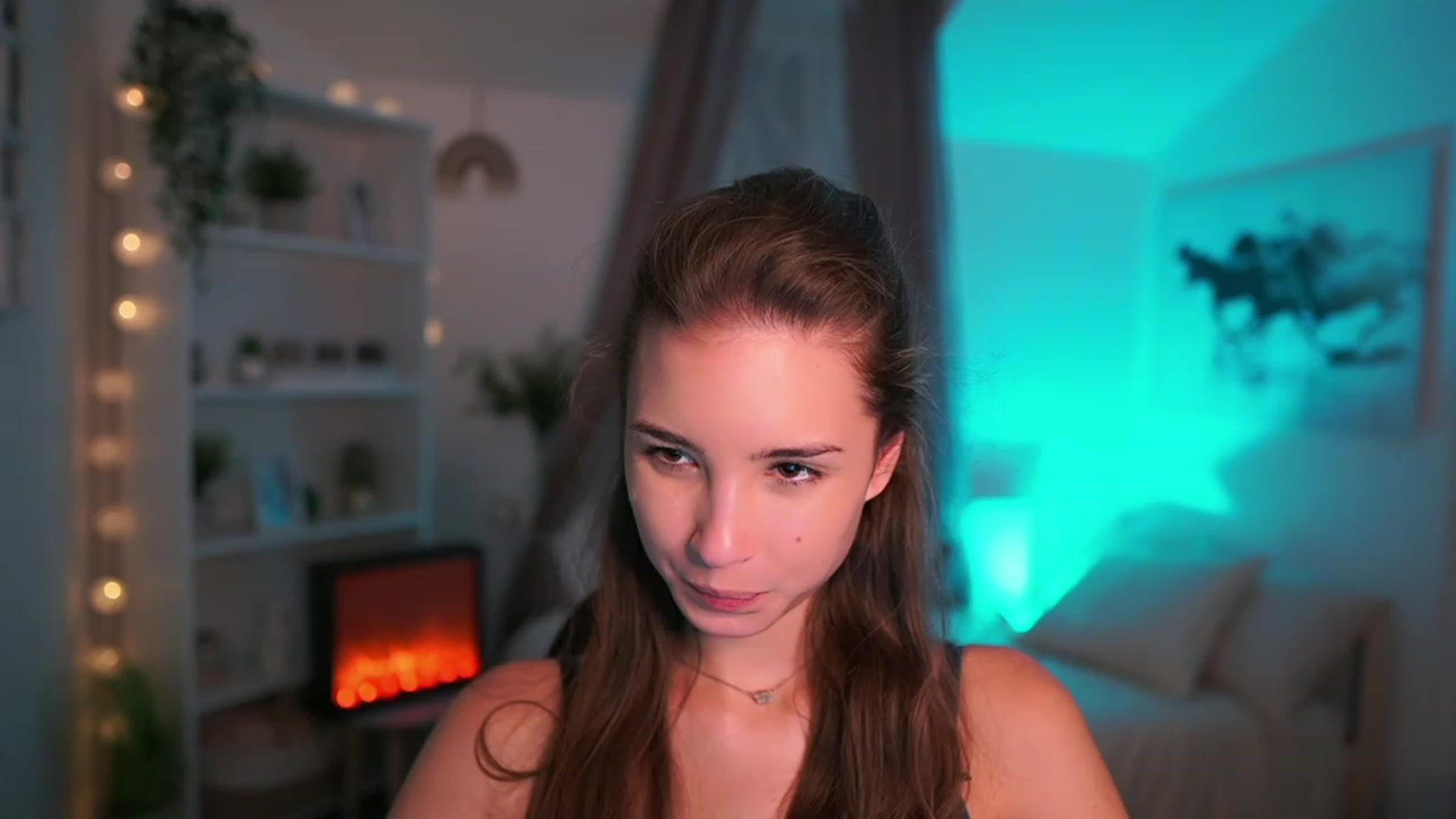 Gallery image thumbnail from Shy_jane's myfreecams stream on, 10/26/2023, 17:33 image 11 of 20