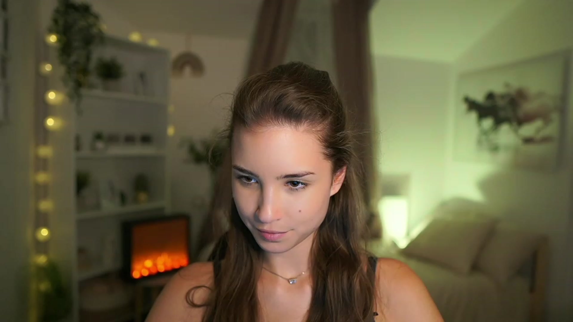 Gallery image thumbnail from Shy_jane's myfreecams stream on, 10/26/2023, 17:33 image 2 of 20