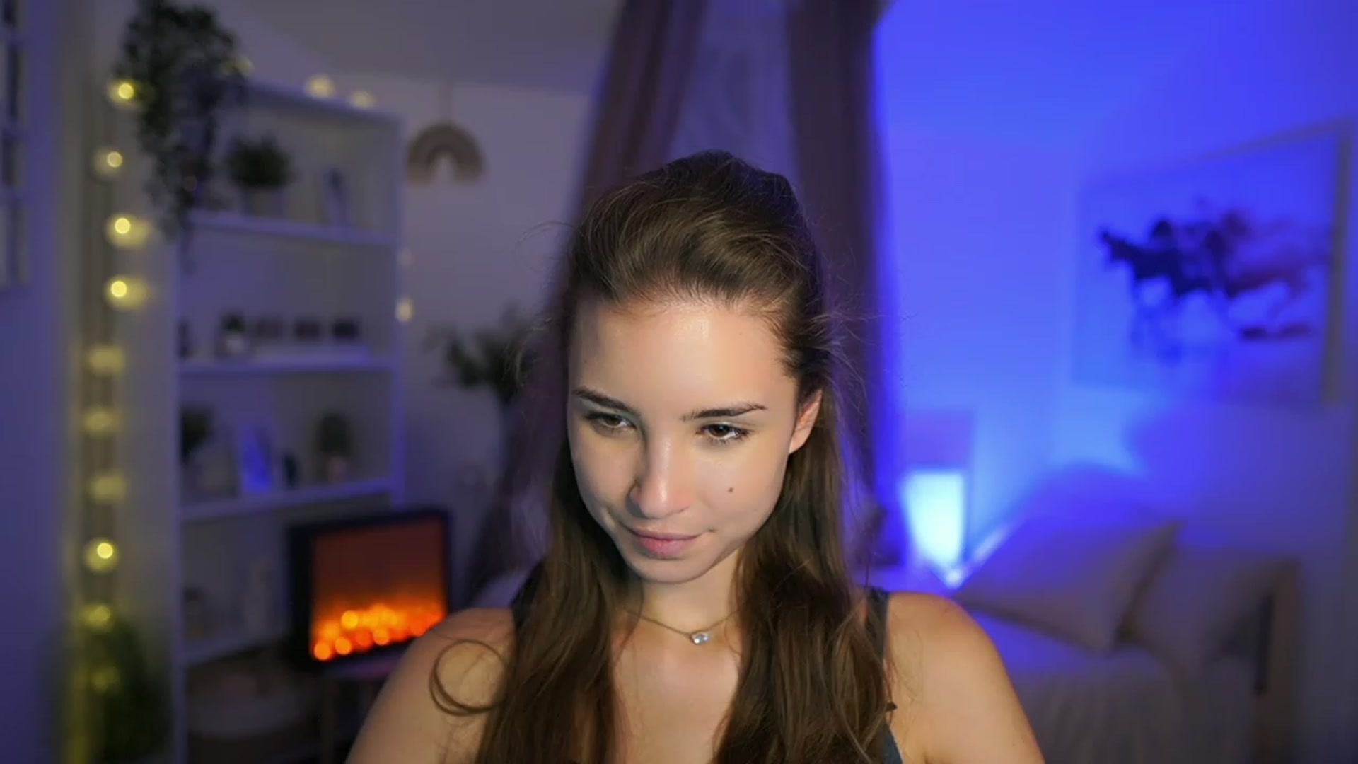 Gallery image thumbnail from Shy_jane's myfreecams stream on, 10/26/2023, 17:33 image 12 of 20
