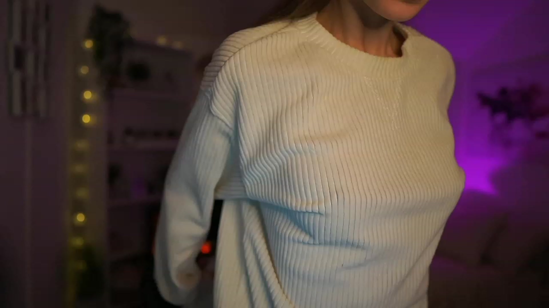 Gallery image thumbnail from Shy_jane's myfreecams stream on, 11/10/2023, 10:17 image 11 of 20