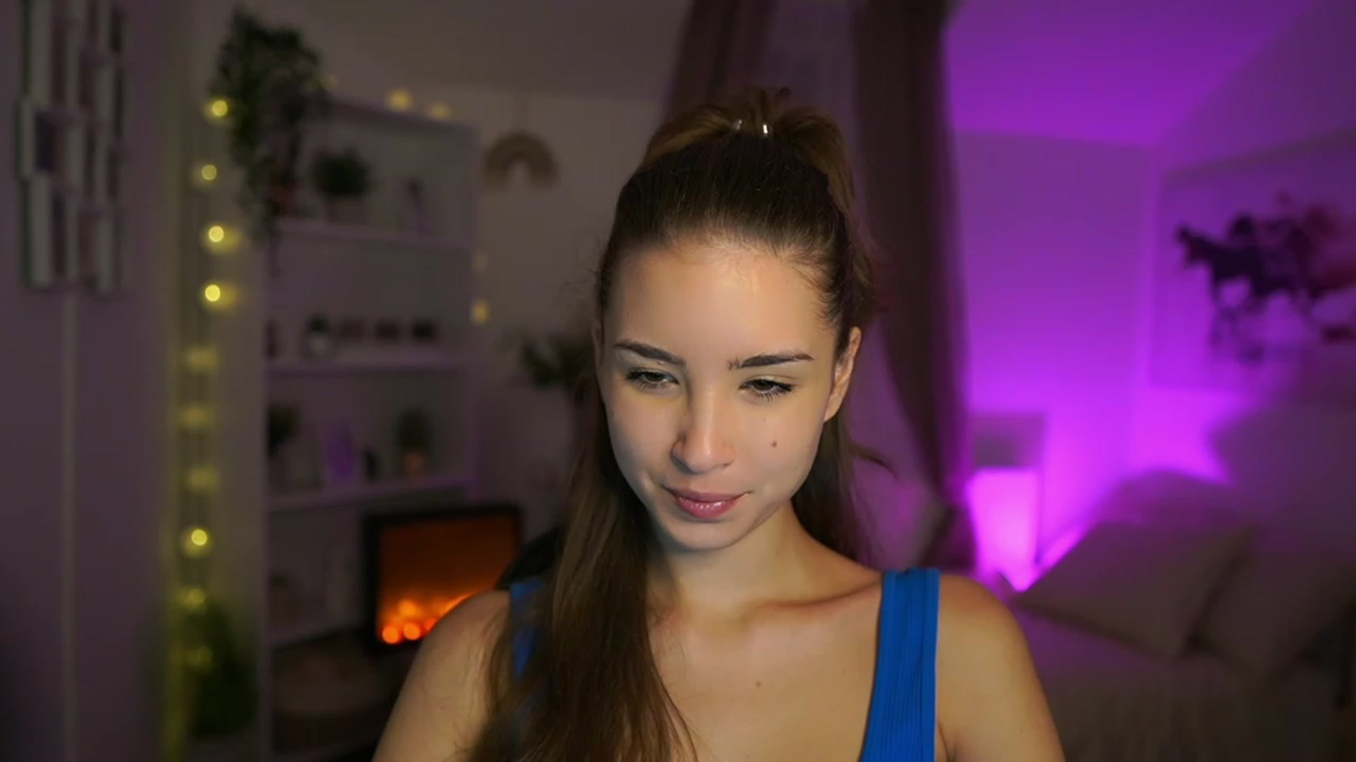 Gallery image thumbnail from Shy_jane's myfreecams stream on, 11/10/2023, 10:17 image 3 of 20