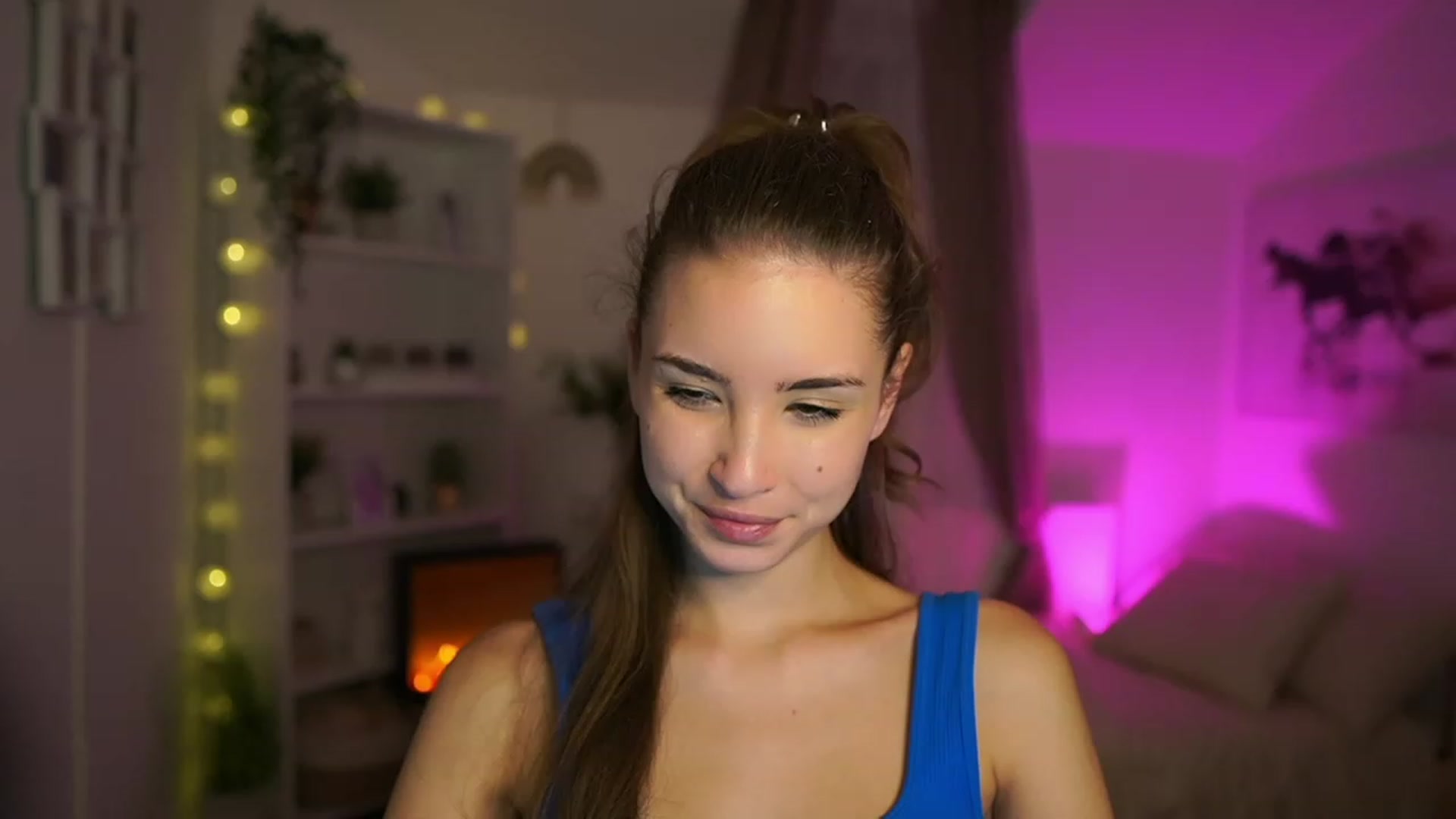Gallery image thumbnail from Shy_jane's myfreecams stream on, 11/10/2023, 14:13 image 7 of 20